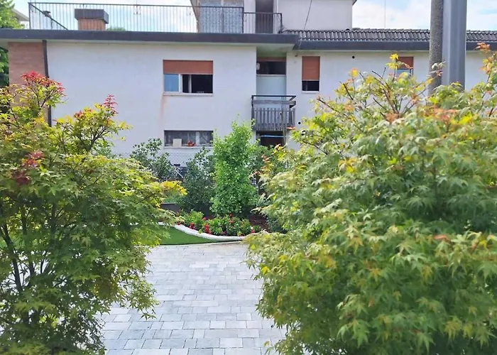 La Corte Di Giovanna