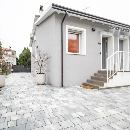 Casa Con Parcheggio Interno Gratis E Tram Feriehus Venedig